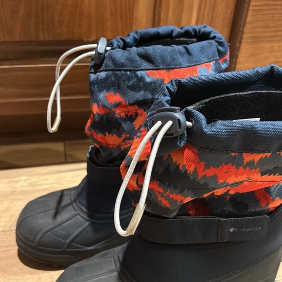 Big kids Columbia Powderbug Plus II Snowboots NWOT Boys size 5 - Picture 3 of 6